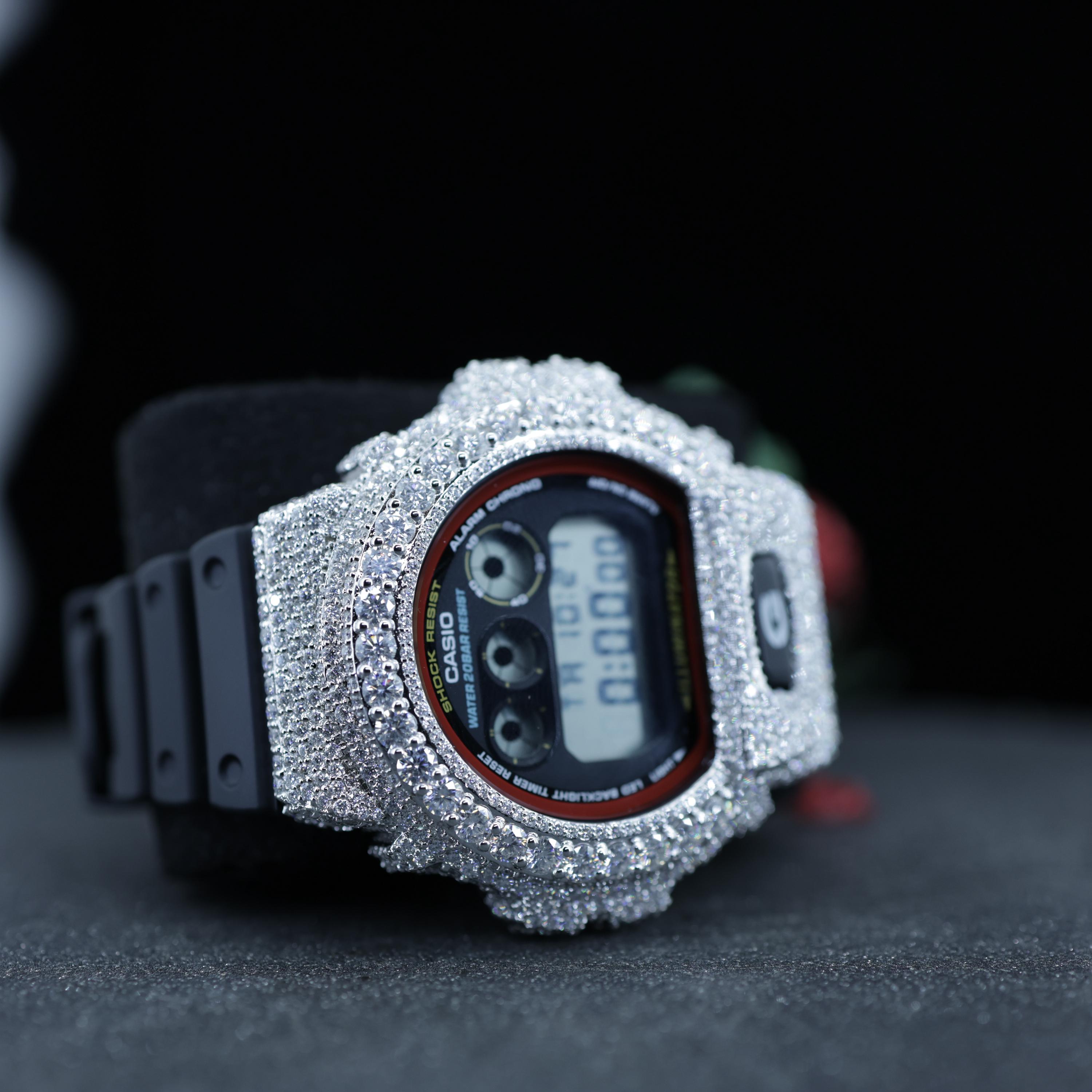 VVS1モアッサナイト・アイスアウト・ウォッチ：G-Shockにインスパイア 