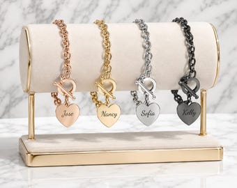 Elegantes Herzarmband mit Gravur, geeignet für Hochzeiten, Geburtstage und den Alltag.