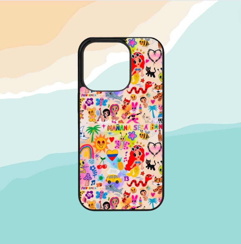 Pode incluir: Uma capa de telefone colorida com uma variedade de personagens de desenhos animados, incluindo uma sereia, uma abelha, um sol e um cora&ccedil;&atilde;o. O texto "MANANA SERA BON" est&aacute; impresso na capa.