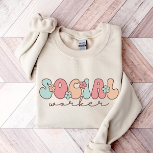 Retro Social Worker Sweatshirt, Groovy Social Work Sweater, MSW Graduation Gift Idea, Gift for New Social Worker, Trendy Oversized Crewneck