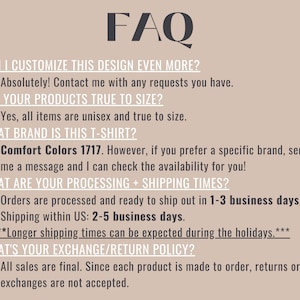 Puede incluir: FAQ sobre la personalizaci&oacute;n de dise&ntilde;os, el tama&ntilde;o, la marca, los tiempos de procesamiento y env&iacute;o, y las pol&iacute;ticas de cambio/devoluci&oacute;n. El texto indica que todos los art&iacute;culos son unisex y de talla real, y que los pedidos se procesan y est&aacute;n listos para ser enviados en 1-3 d&iacute;as h&aacute;biles. El env&iacute;o dentro de Espa&ntilde;a tarda de 2 a 5 d&iacute;as h&aacute;biles. Se pueden esperar tiempos de env&iacute;o m&aacute;s largos durante las vacaciones. Todas las ventas son finales. No se aceptan devoluciones ni cambios.