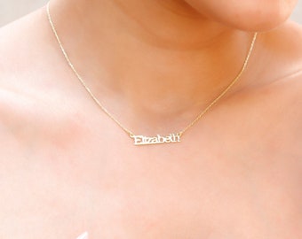 Solid Gold Name Necklace: Dainty Personalized Jewelry