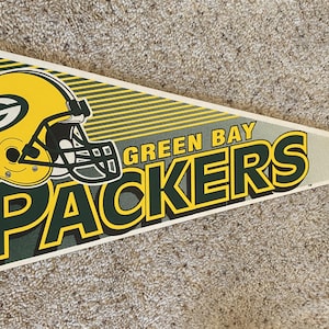 Vintage 90s Green Bay Packers NFL Pennant