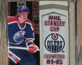 Wayne Gretzky 84-85 Autograph Facsimile Printed Patch Champion Card Oilers Mint Condition