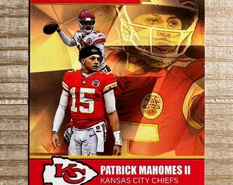 Patrick Mahomes 2017 NFL Gold Rookie Card Kansans City Chiefs Mint Condition