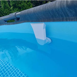 Fontaine de piscine Intex à montage direct - Plongez dans les plaisirs de l'été !  - Imprimé en 3D