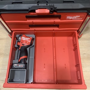 Milwaukee PACKOUT lådinsats – M12 Gen 2 kort slagskruvmejsel (2562-20) inlägg med batteri och hylsnyckelförvaring