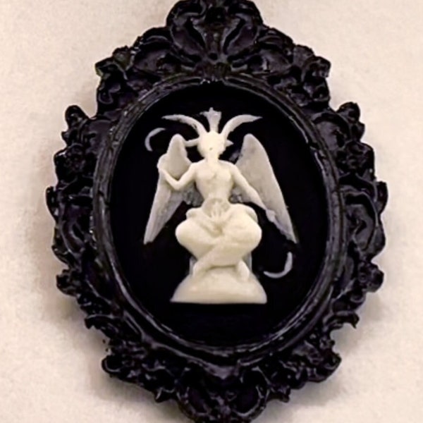 Glow Baphomet Pendant Necklace Cameo Frame - Gothic Occult Satanic Jewelry: Witchcraft/Witch Lucifer with Glow in the Dark Baphomet Cameo