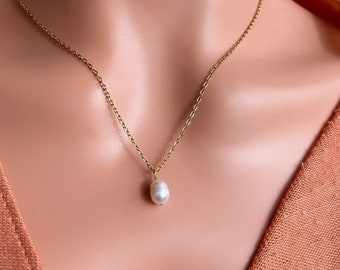 Conjunto de joyas de perlas, regalo para mamá, collar de perlas para capas, collar de perlas diminutas, conjunto de joyas delicadas, regalo de Navidad, regalo de dama de honor