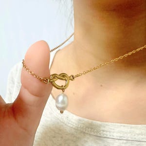 Love Knot Necklace • Anniversary Gift • Gold Pendant Necklace • Dainty Charm Necklace • Wedding Jewelry • Best-friend Gift