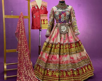 Afghansk brudklänningsset, traditionell Kuchi-bröllopsdräkt, handbroderad slöja, brudgumsväst