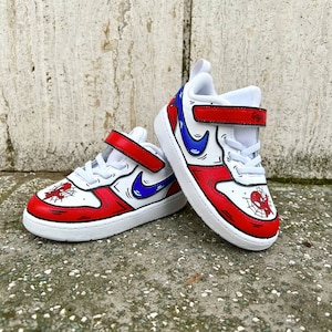 SCHUHE FÜR KINDER, nach Ihren Wünschen anpassen, Cartoons, komplett handbemalte Schuhe