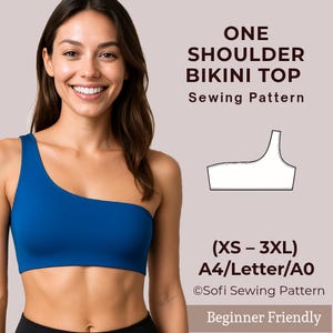 Puede incluir: Una mujer con un top de bikini azul de un solo hombro. La imagen incluye texto que dice "ONE SHOULDER BIKINI TOP Sewing Pattern (XS - 3XL) A4/Letter/A0 ©Sofi Sewing Pattern Beginner Friendly."