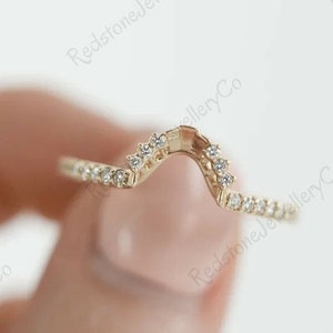 V Shaped Band, Moissanite Wedding Band For Women, V Shape Ring, Chevron Band, Curved Wedding Band, Solid 14K Gold Ring, V Wedding Band