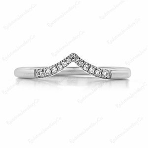 V Shaped Band, 2.5mm Moissanite Wedding Band For Women, V Shape Ring, Chevron Band, Curved Wedding Band, Solid 14K Gold Ring, V Wedding Band