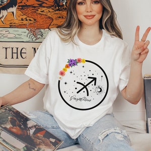 Boogschutter sterrenbeeld hemelse astrologie Zodiac grafiek t-shirt grafisch shirt Boho astronomie tee oversized spirituele bloem halve maan