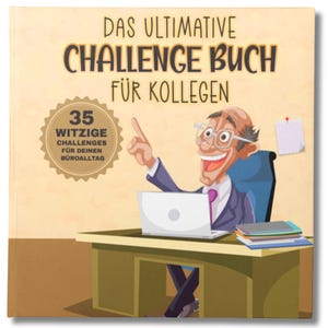 Può includere: Un libro intitolato "DAS ULTIMATIVE CHALLENGE BUCH FÜR KOLLEGEN" con un'illustrazione di un uomo dei cartoni animati a una scrivania. La copertina include testo e un sigillo dorato che recita "35 WITZIGE CHALLENGES FÜR DEINEN BÜROALLTAG."