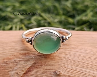 Green Onyx Ring, ,  925 Sterling Silver Ring, Small Minimalist Ring, Engagement Ring, Handmade Ring, Designer Ring, Woman's ring , Gift For