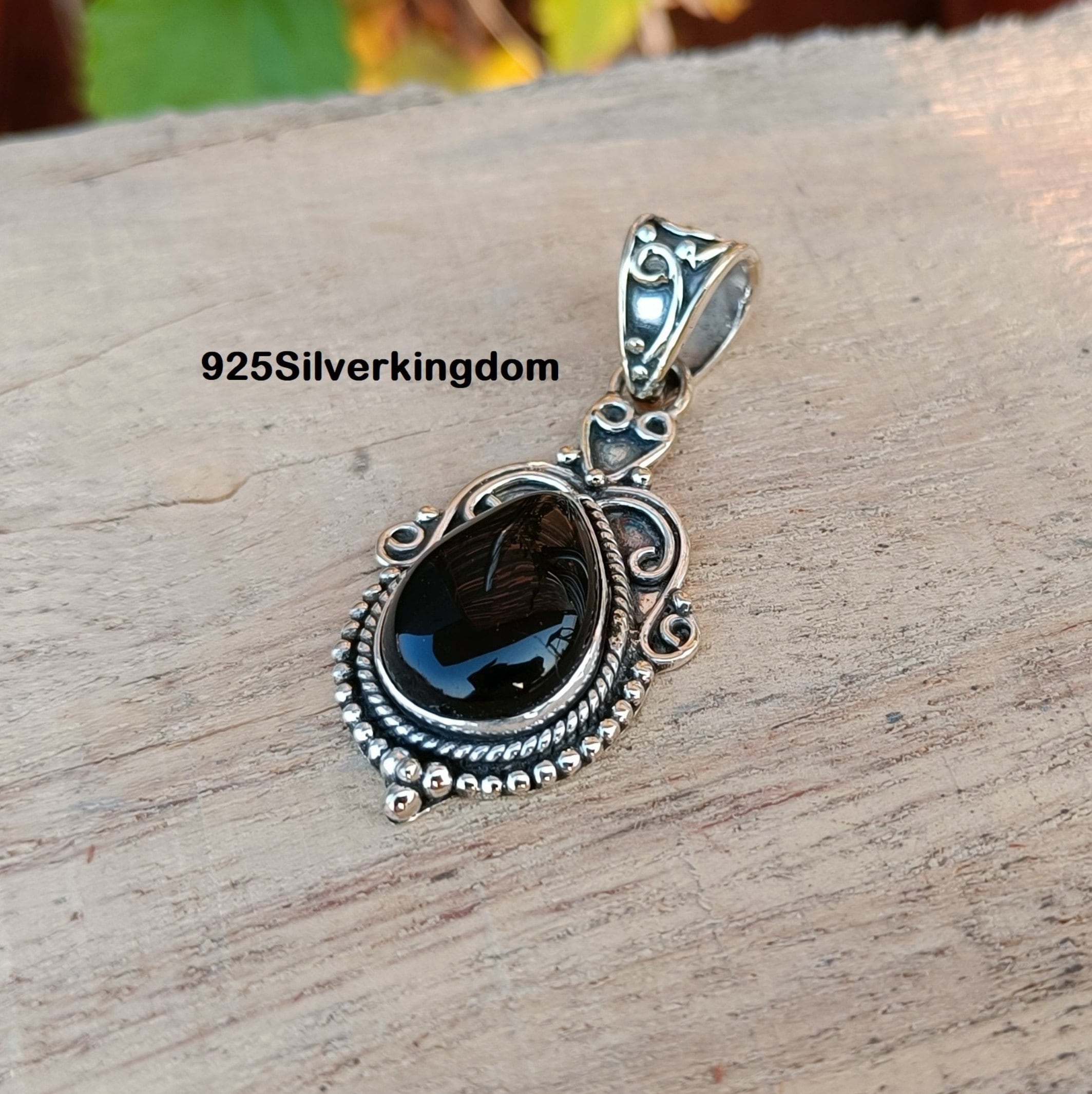 Ravssante bague fate à la man en argent sterlng 925 perre