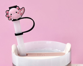 Tumbler di paglia Axolotl / Copertura di paglia per tazza Axolotl rosa / Accessorio per tazza in silicone / Accessori per tumbler / Coperchio per bevande per borraccia