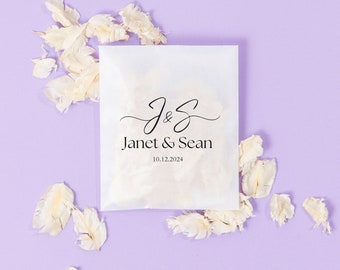 Bruiloftconfetti + tassen | Ivoorkleurige confetti | Gepersonaliseerde tassen | Biologisch afbreekbare confetti | Gedroogde, echte bloemblaadjes | Pergamijn pakjes + confetti