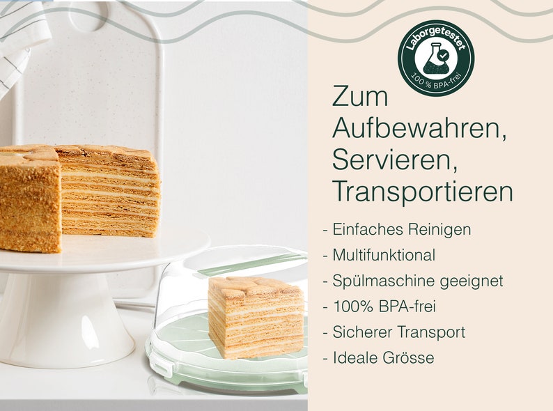 May include: A clear plastic cake dome with a green lid and a layered cake inside. The dome is on a white cake stand. The text on the label reads "laborgetestet 100% BPA-frei". The text below the label reads "Zum Aufbewahren, Servieren, Transportieren - Einfaches Reinigen - Multifunktional - Sp&uuml;lmaschine geeignet - 100% BPA-frei - Sicherer Transport - Ideale Gr&ouml;sse"
