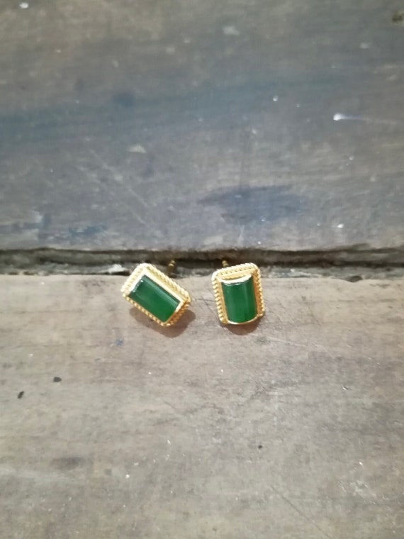 Vintage 18 karat gold authentic jade earrings