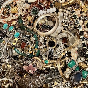 5 pounds Unsorted Tangled Jewelry Vintage Modern Wear Junk Mystery Treasure Hunt 5 lbs
