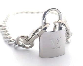 Authenticated Louis Vuitton Palladium Plated #315 Silver Lock Vintage and Rare PadLock Lock 2 Keys Necklace