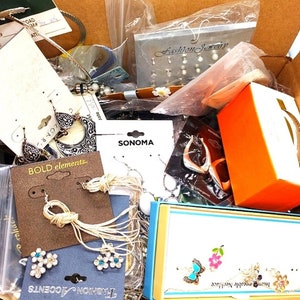 5 lb Jewelry Lot-Some Good, Some Broken-Necklaces,Bracelets,Earrings-Returns-ALL METAL-Craft Gold tone Silver tone American Resale Company