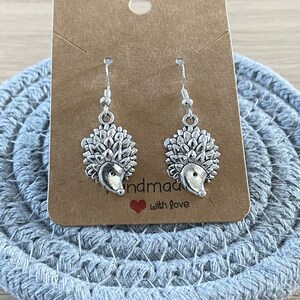 Hedgehog Earrings,Hedgehog Gift for Her, Hedgehog Earrings, Nature Earrings, Everyday Earrings, Sterling Silver hooks Tibetan charm Earrings afbeelding 4