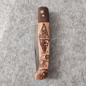 Personalized folding knife