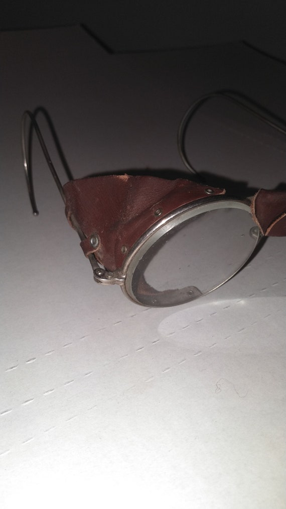 Antique American Optical Co AO 7 Safety Glasses L… - image 3