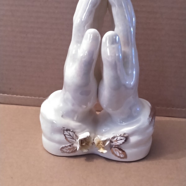 Nocrest Golden Dogwood Praying Hands Ceramic Figurine Vintage Porcelain Prayer