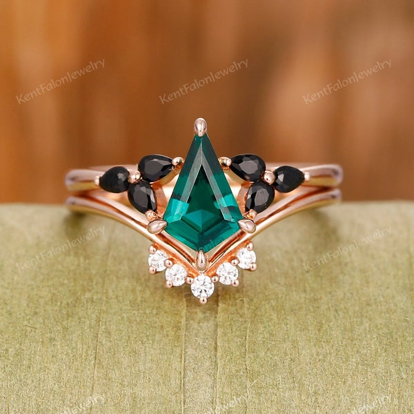 Kite Cut Ring Set Rose Gold Handmade Emerald Bridal Sets Anniversary Ring Set for Her Danity 6x9mm Kite Cut Emerald Engagement Ring Sets