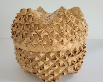 Handwoven Hawaiian Lauhala 6-Point Star Basket