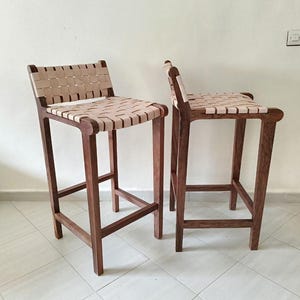 Set of 2 Bar Stools Woven Leather, 30” Bar Height Stools with Back – Genuine Leather Strap Counter Stools – Modern Kitchen & Home Bar Chairs