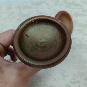 Moroccan Aker Fassi Lip Stain in Clay Pot, Traditional Berber Organic Poppy Lip Stain