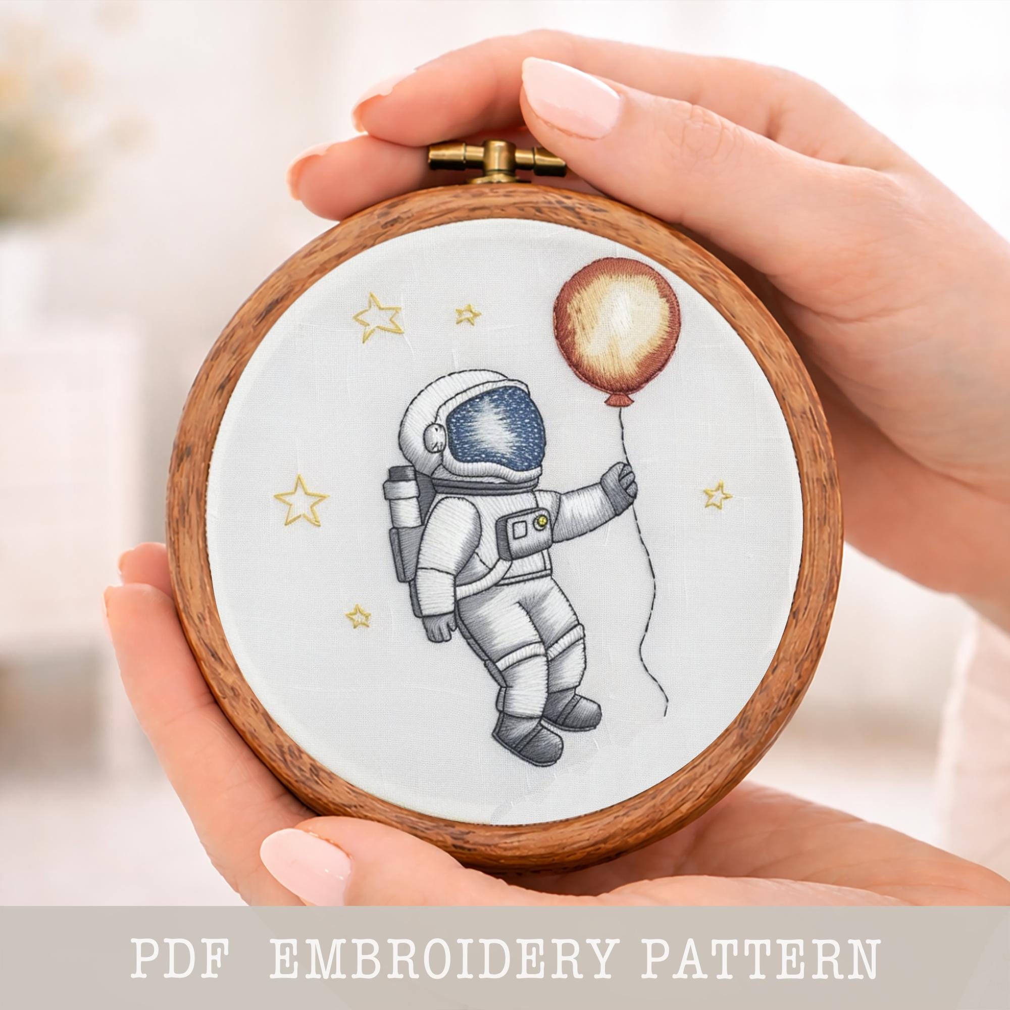 宇宙飛行士の刺繍アート：宇宙をテーマにした子供部屋の装飾、壁掛け