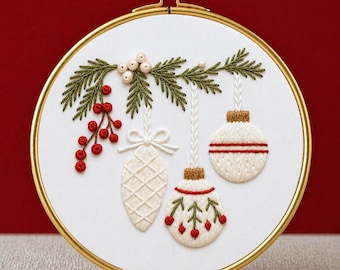 Molde para Bordado de Bola de Natal: Enfeite Floral Festivo, ideia de presente (modelo em PDF)