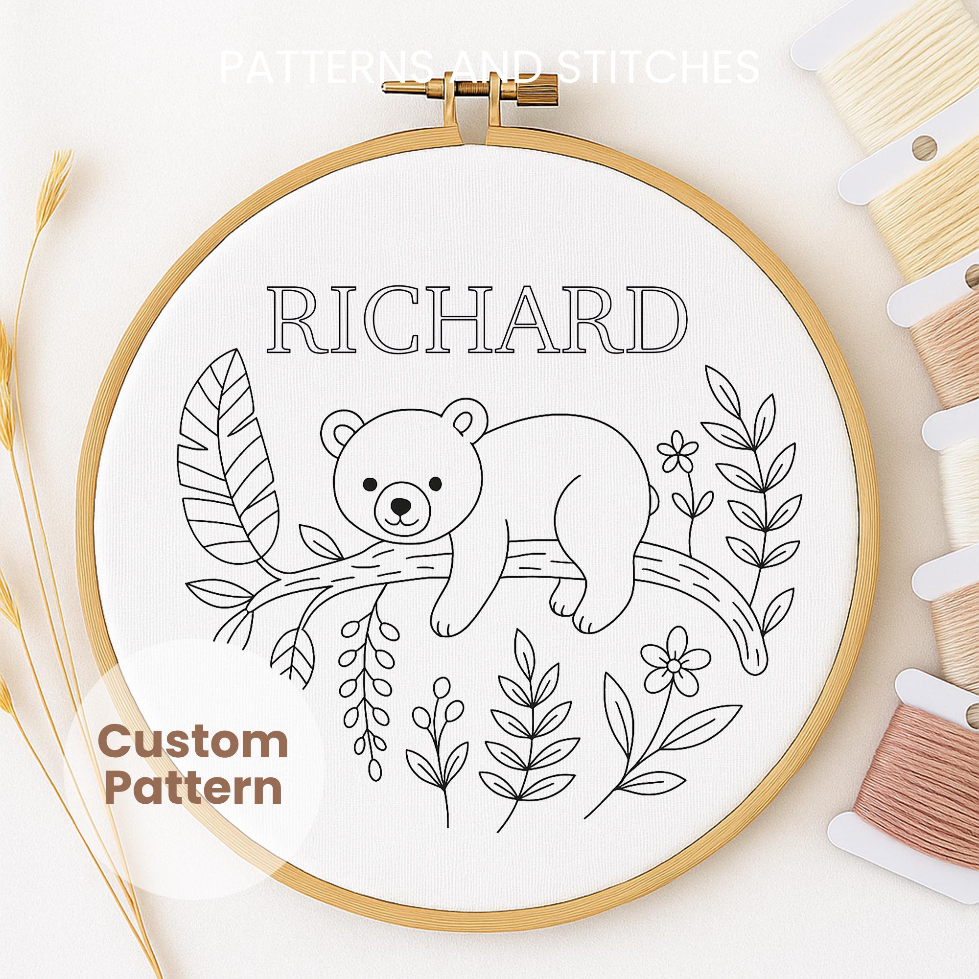 クマの名前刺繍パターン：眠る子グマ、森のデザイン（PDF、6サイズ