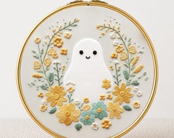 Leuk spookborduurpatroon, spookachtig halloweenontwerp (pdf)