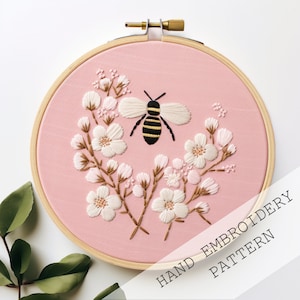 桜の刺繍模様、ミツバチの庭の模様、花模様、花の刺繍、手刺繍、春の刺繍、ミツバチの刺繍