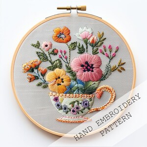 Modèle de broderie de tasse à thé avec des fleurs, téléchargement immédiat, broderie de tasse de thé, art du cerceau, broderie de thé, cadeau pour amateur de thé, cadeau fait main