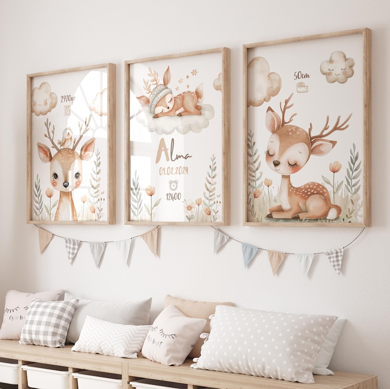Set med 3 barnrumsaffischer: Skog, Skogsdjur, Söt liten hjort-affisch, Barnrumsaffisch med barnets namn bild 4