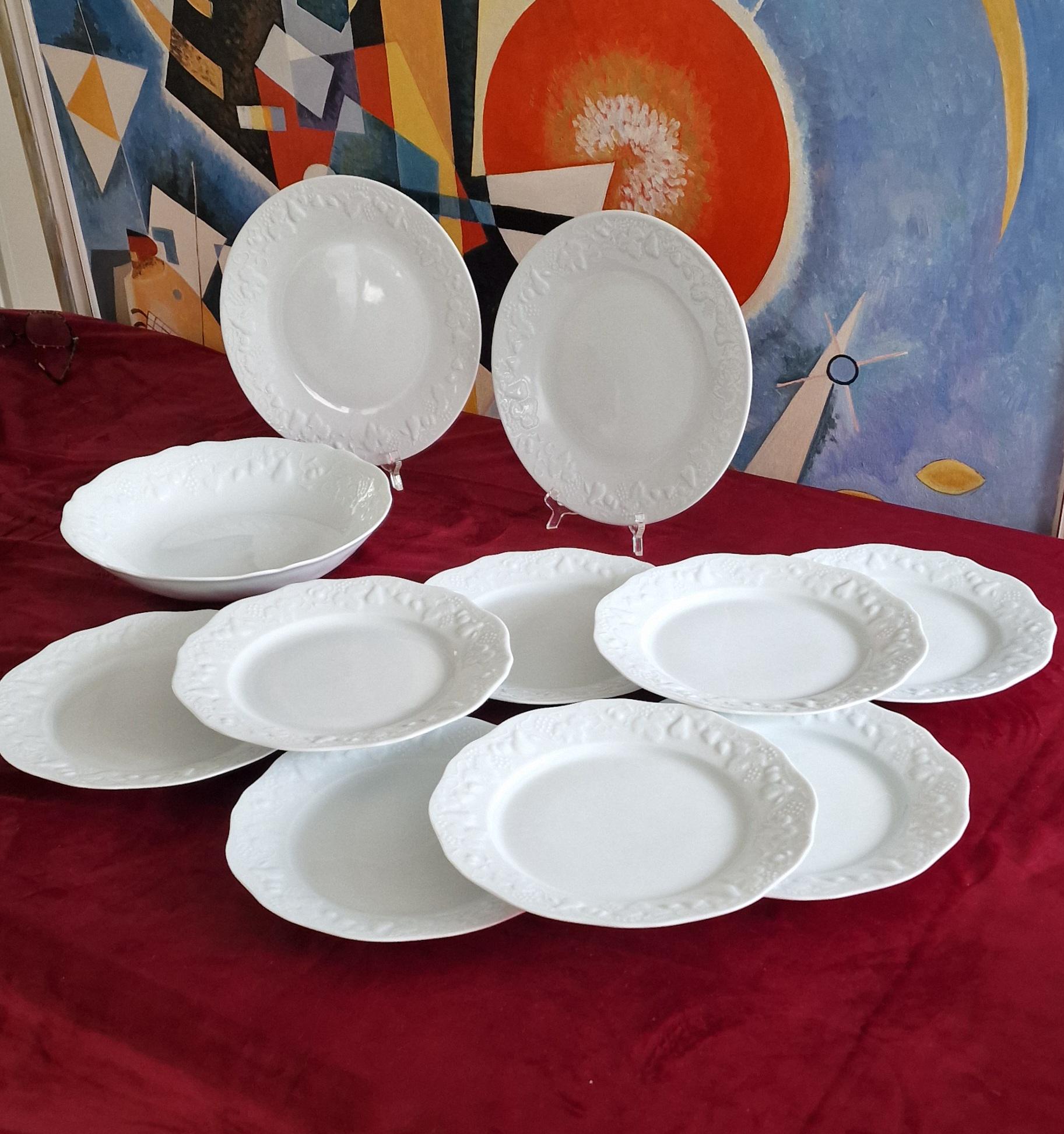 フィリップ・デシュリエのリモージュ食器セット – ブドウのレリーフを