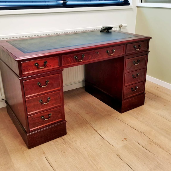 English desk, classic English desk custom-made mahogany, cherry, oak or painted wood - standard size or custom-made.