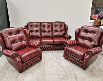Sofá Chesterfield: Elegancia atemporal en cuero antiguo color óxido claro