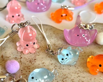 Jelly Ocean creatures More Friends || y2k Small Phone Charm Clear Squid Crab Octopus Seal Keychain Gift Kawaii Lanyard Trinket