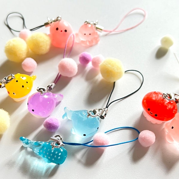 Petite breloque pour téléphone portable créatures marines en gelée année 2000 | Poisson-globe | Porte-clés clair requin baleine Dumbo pieuvre méduse cadeau bijou lanière kawaii